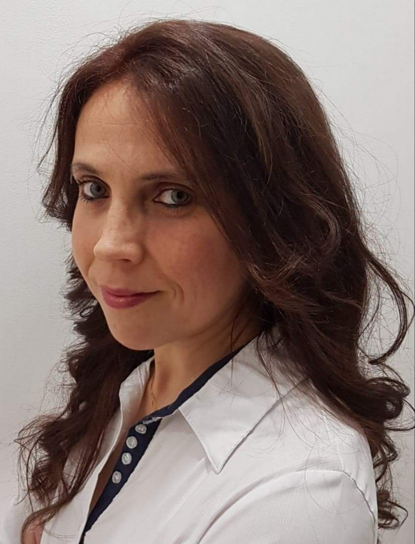 Stéphanie parquet directrice adjointe de la résidence sénior Saint-Hilaire aux Milles, proche de Bouc Bel Air