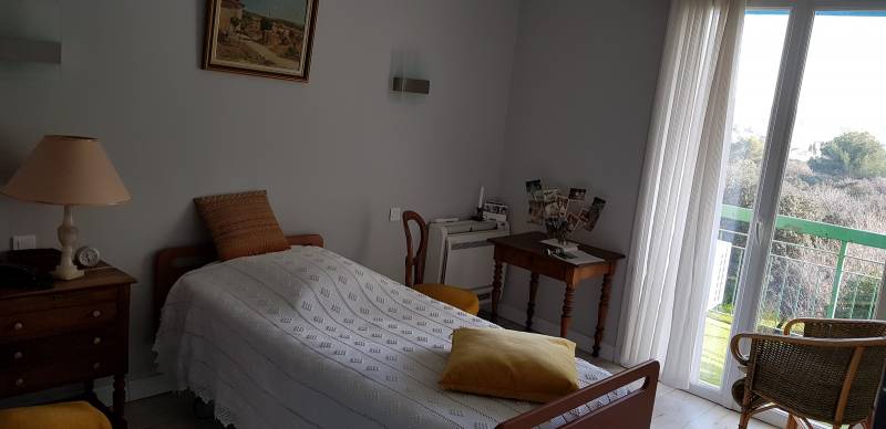 Rester à domicile avec tous les services dont vous pouvez avoir besoin, venez vivre en résidence pour personnes du bel âge proche de Bouc Bel Air