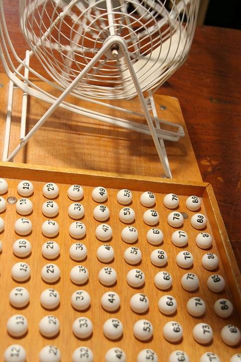 Loto en maison de retraite proche de Bouc Bel Air