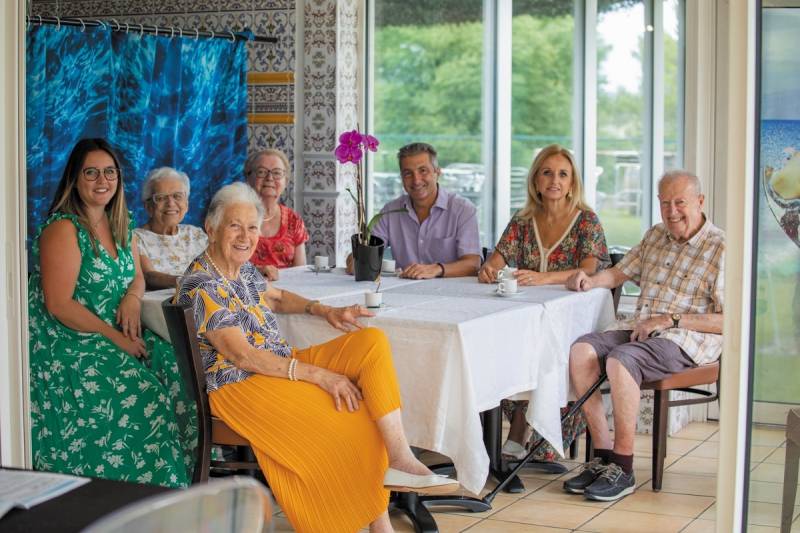 Maison de retraite humaine près de Bouc Bel Air